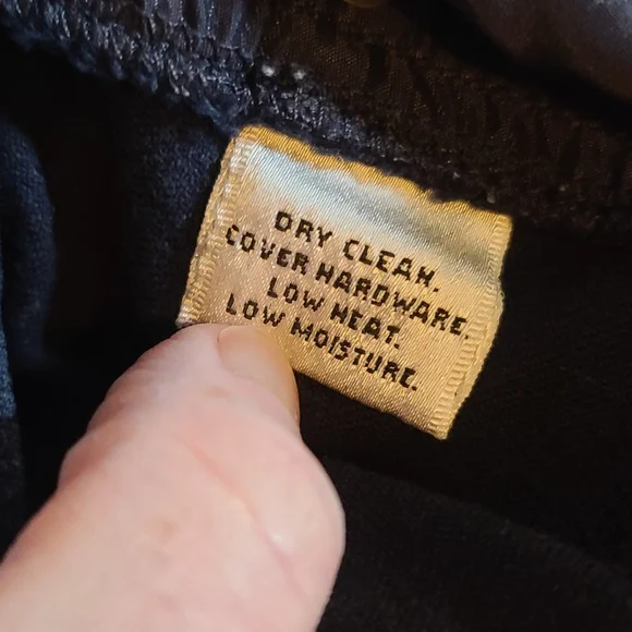 St. John Sport Classic Stretch Fit Wide Leg High Rise Jeans Size 8 Dark Wash - Picture 10 of 11